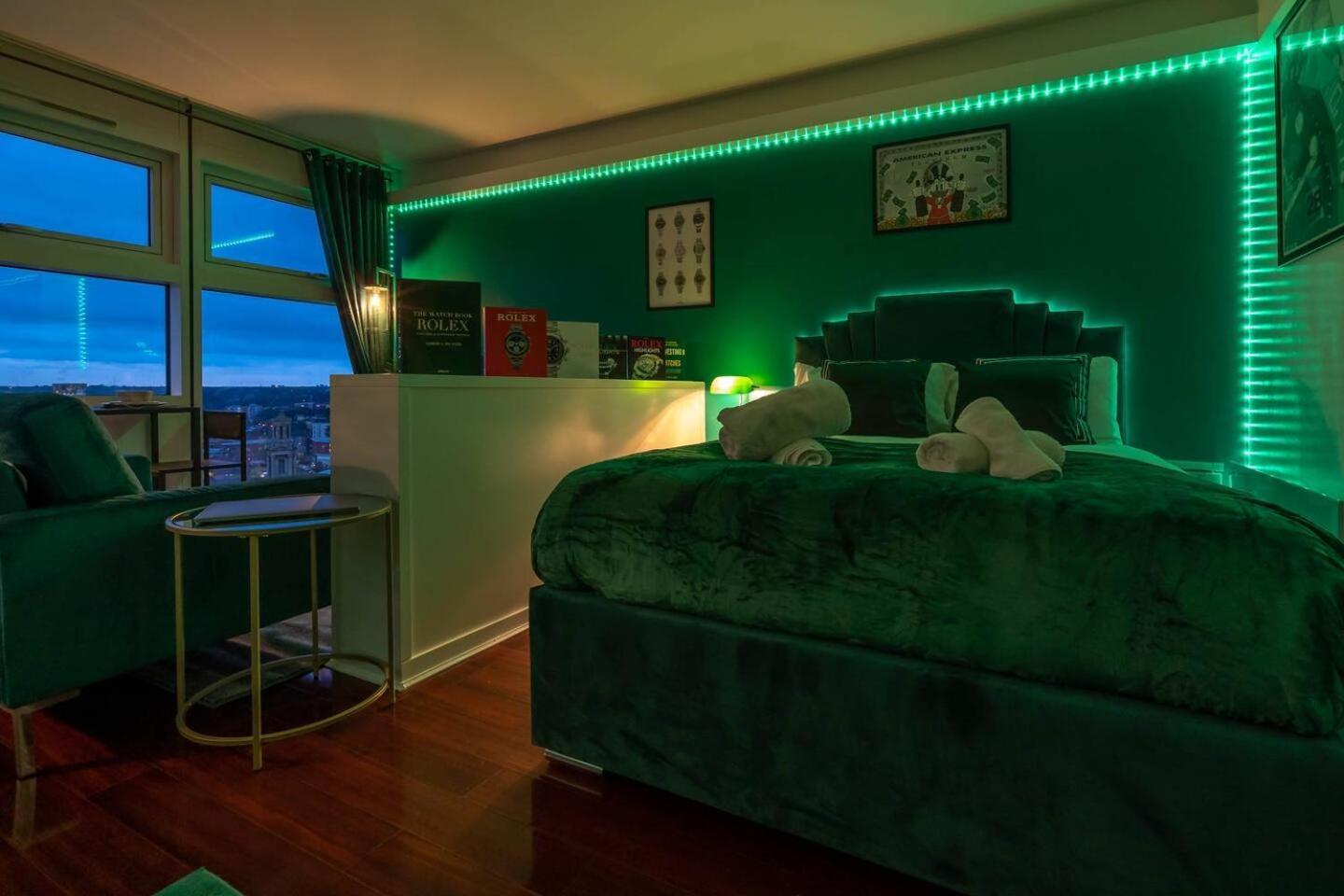 Luxury Rolex Retreat Appartement Birmingham Buitenkant foto